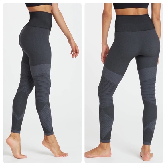 Spanx Look At Me Now Seamless Moto Leggings in Very Black - Picture 4 of 7